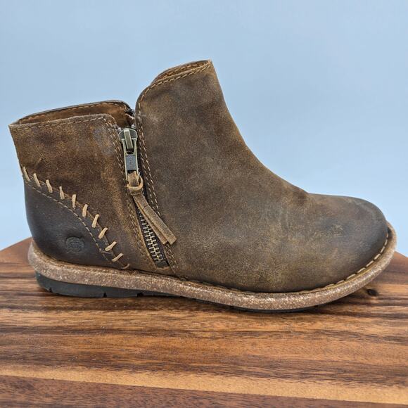 Born | Shoes | Born Boots Womens 75 Brown Distressed Leather  display picture 2
